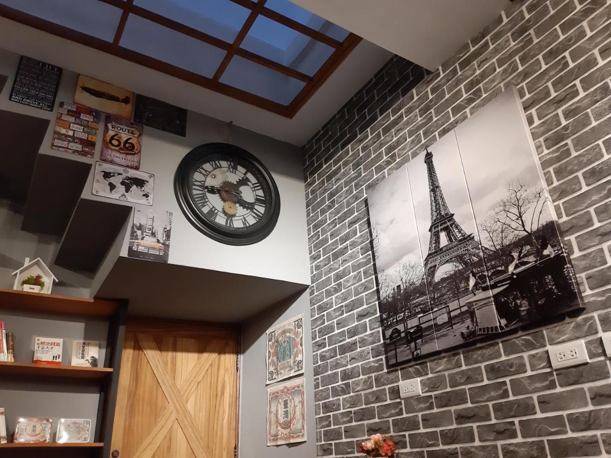 Quiet Hostel - Minquan Inn Tainan Exterior foto