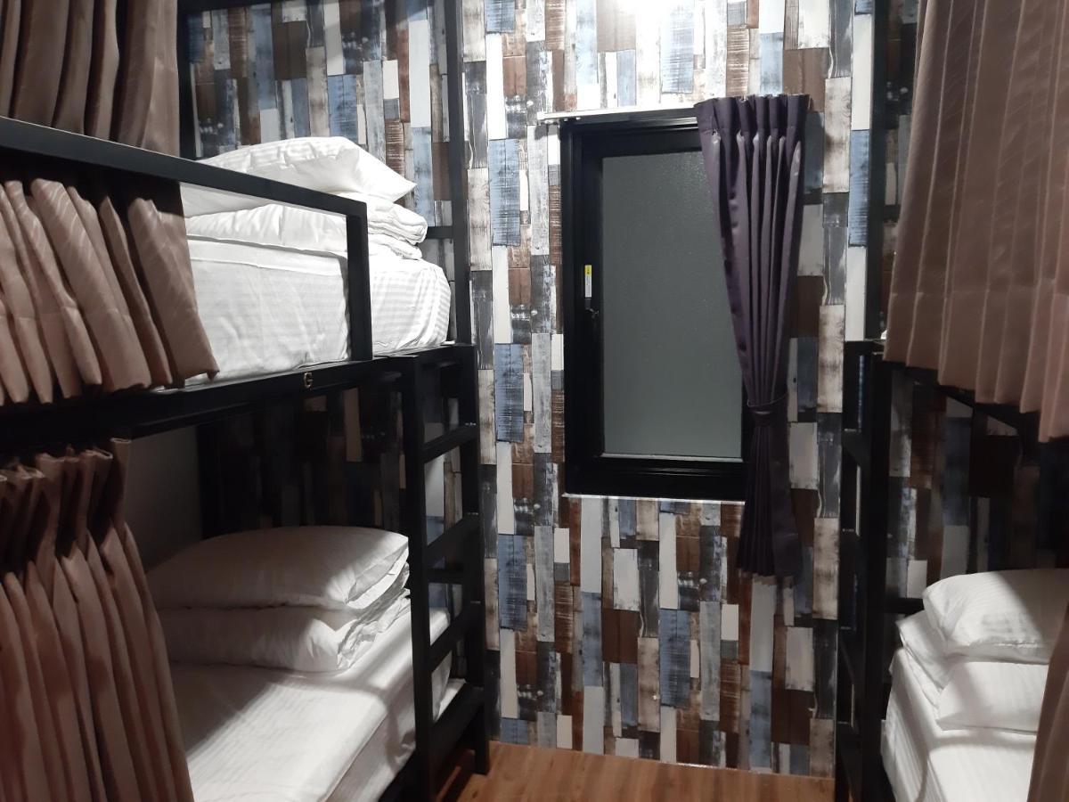 Quiet Hostel - Minquan Inn Tainan Exterior foto
