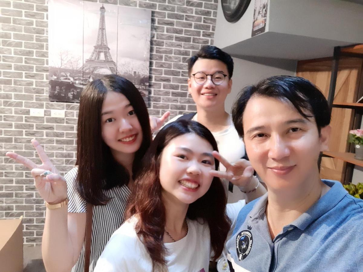 Quiet Hostel - Minquan Inn Tainan Exterior foto