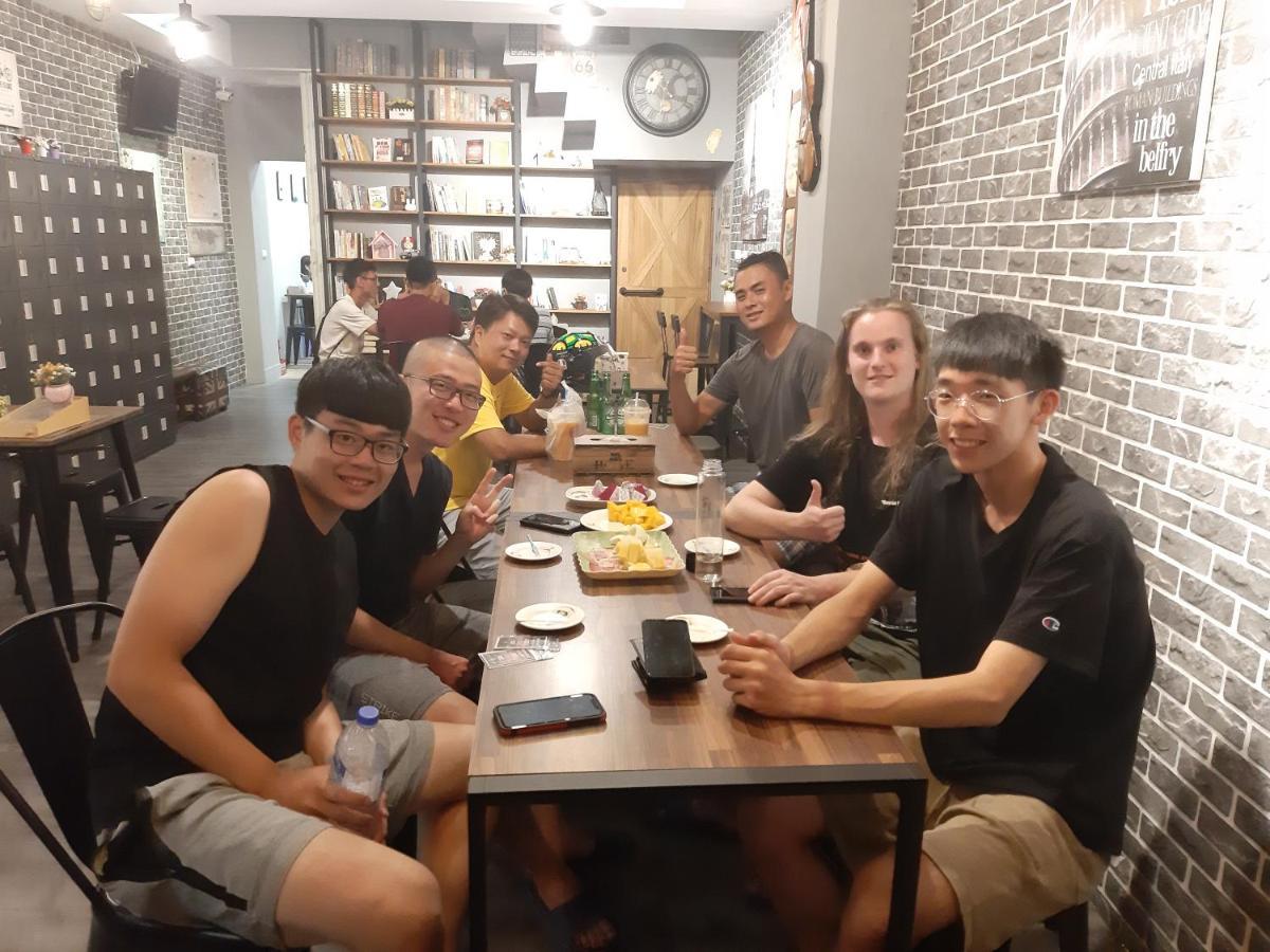 Quiet Hostel - Minquan Inn Tainan Exterior foto