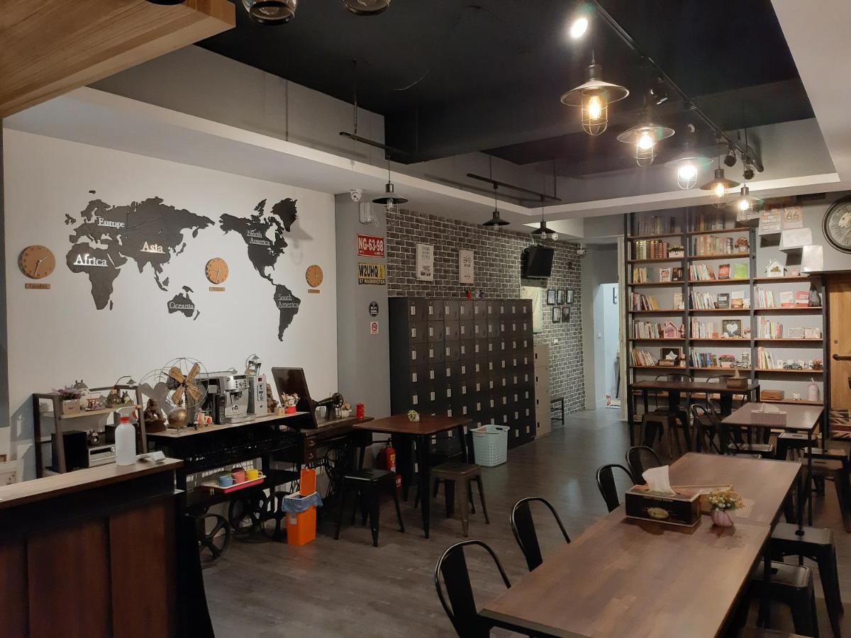 Quiet Hostel - Minquan Inn Tainan Exterior foto